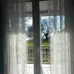 Blue White House Apartment Kalamitsi (Lefkada)