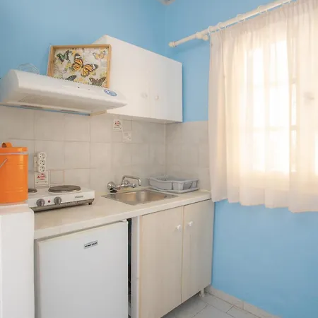 Blue White House Apartman Kalamíci